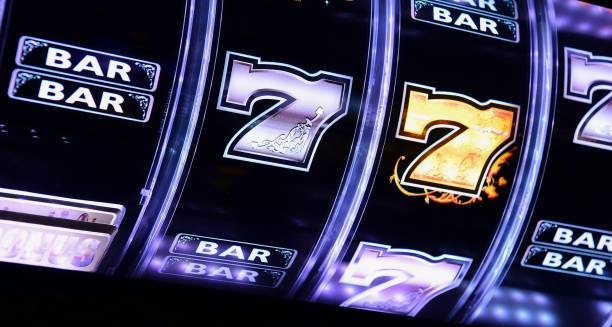 rajakera login live casino table with multiple players and dealer